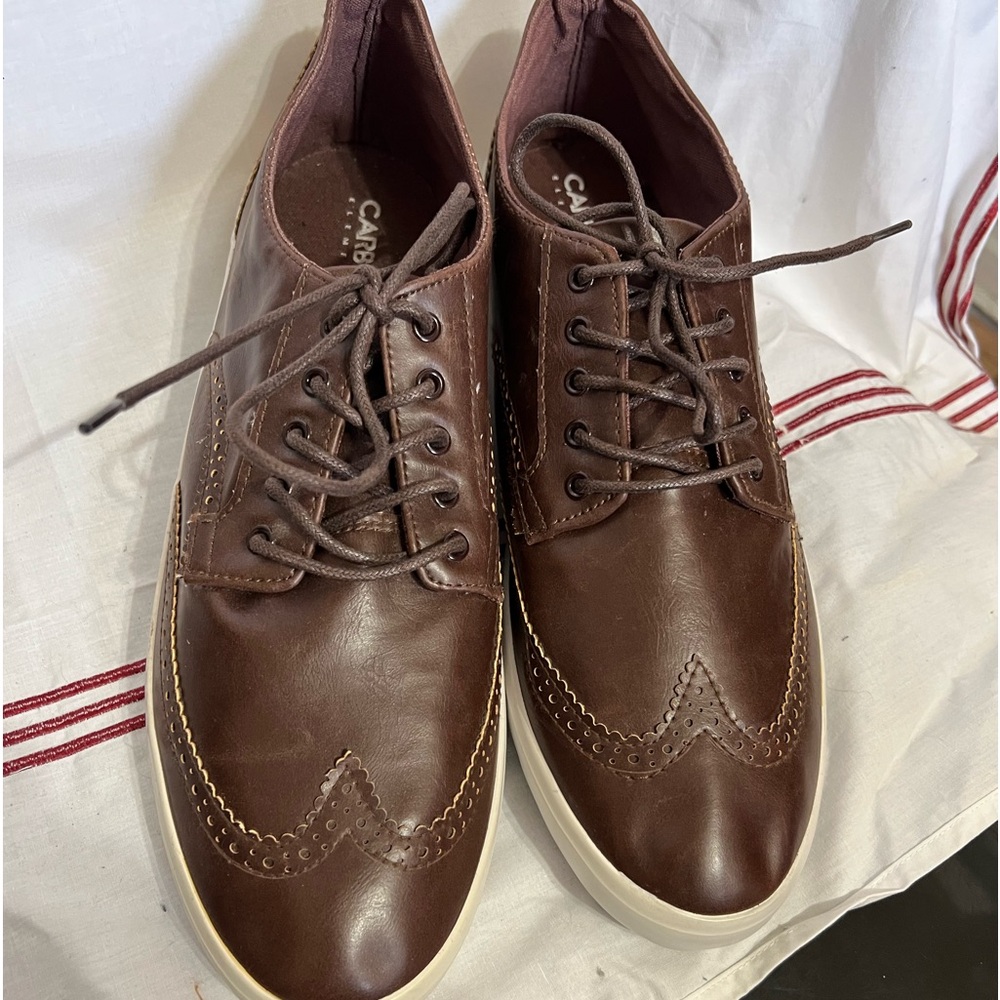 Carbon Elements leather shoes for men size 11 only worn once brown